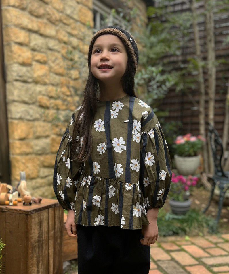 Flower Print and Gathered Pullover