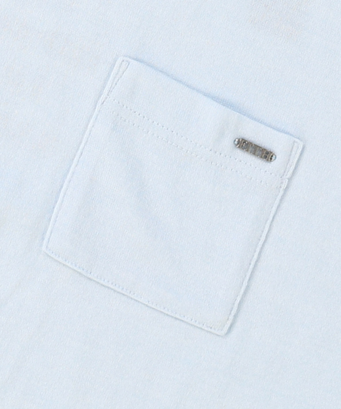 Relaxing Back Logo Tee