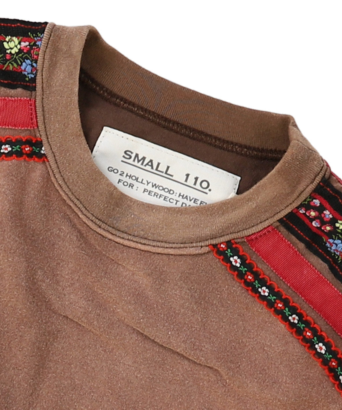 Vintage-like Tyrolean Sleeveless Tee