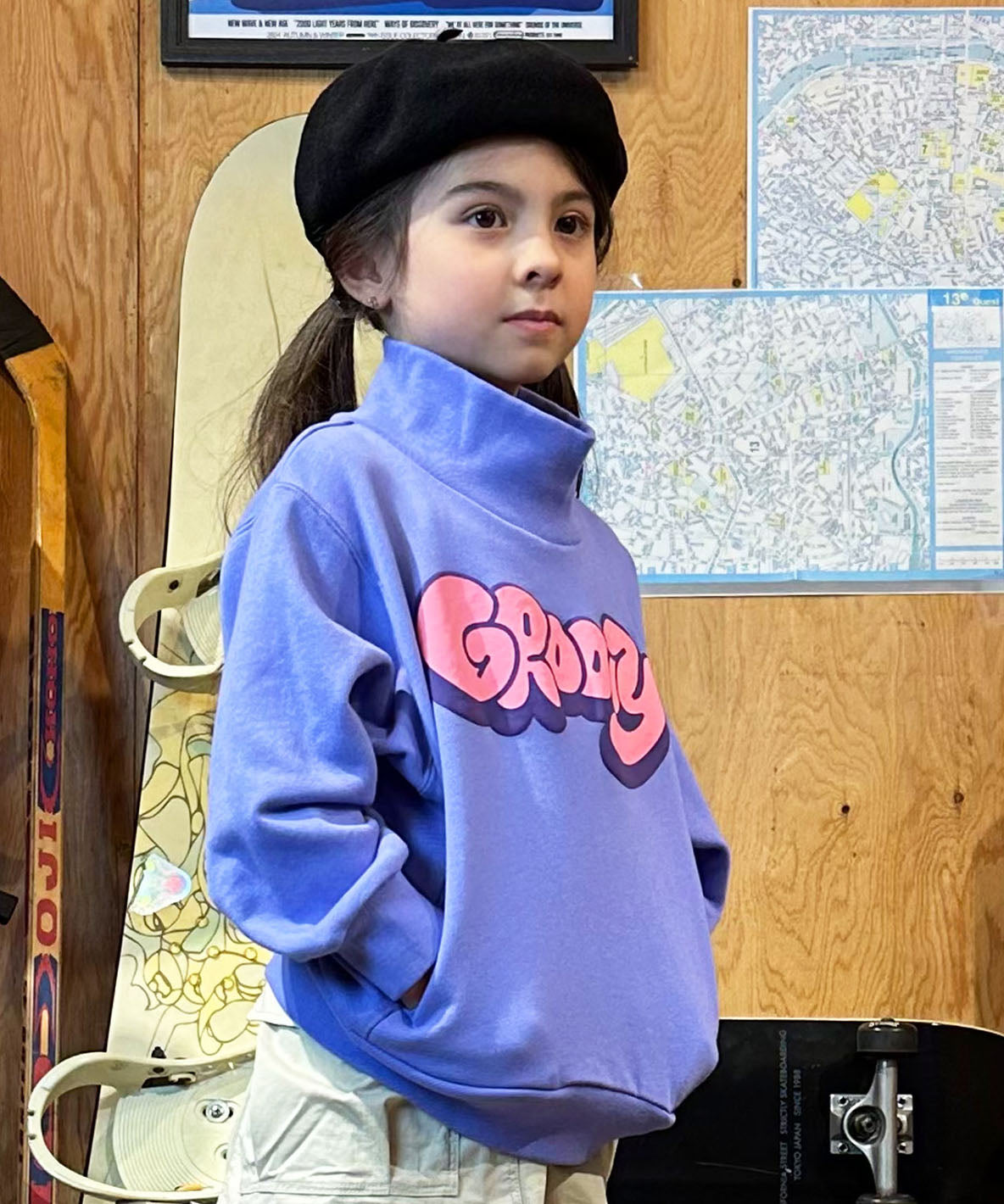 Pile GROOVY Highneck Sweatshirt