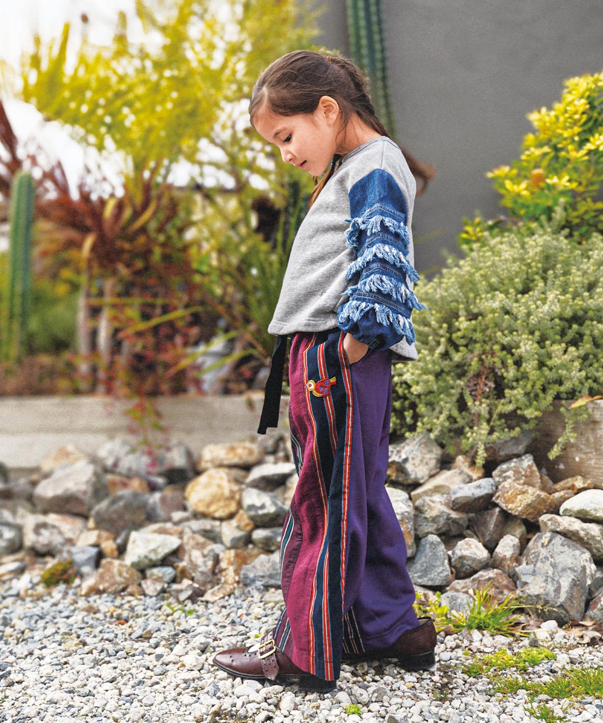 Vitage Pile Ruffled Sleeve Sweatshirt