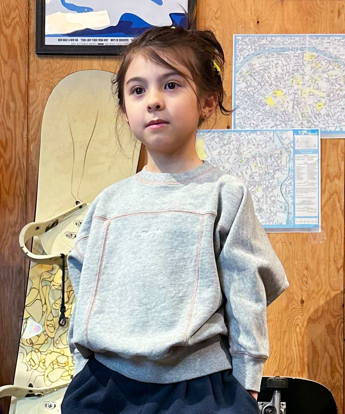 Pile Switching Colored Sweatshirt