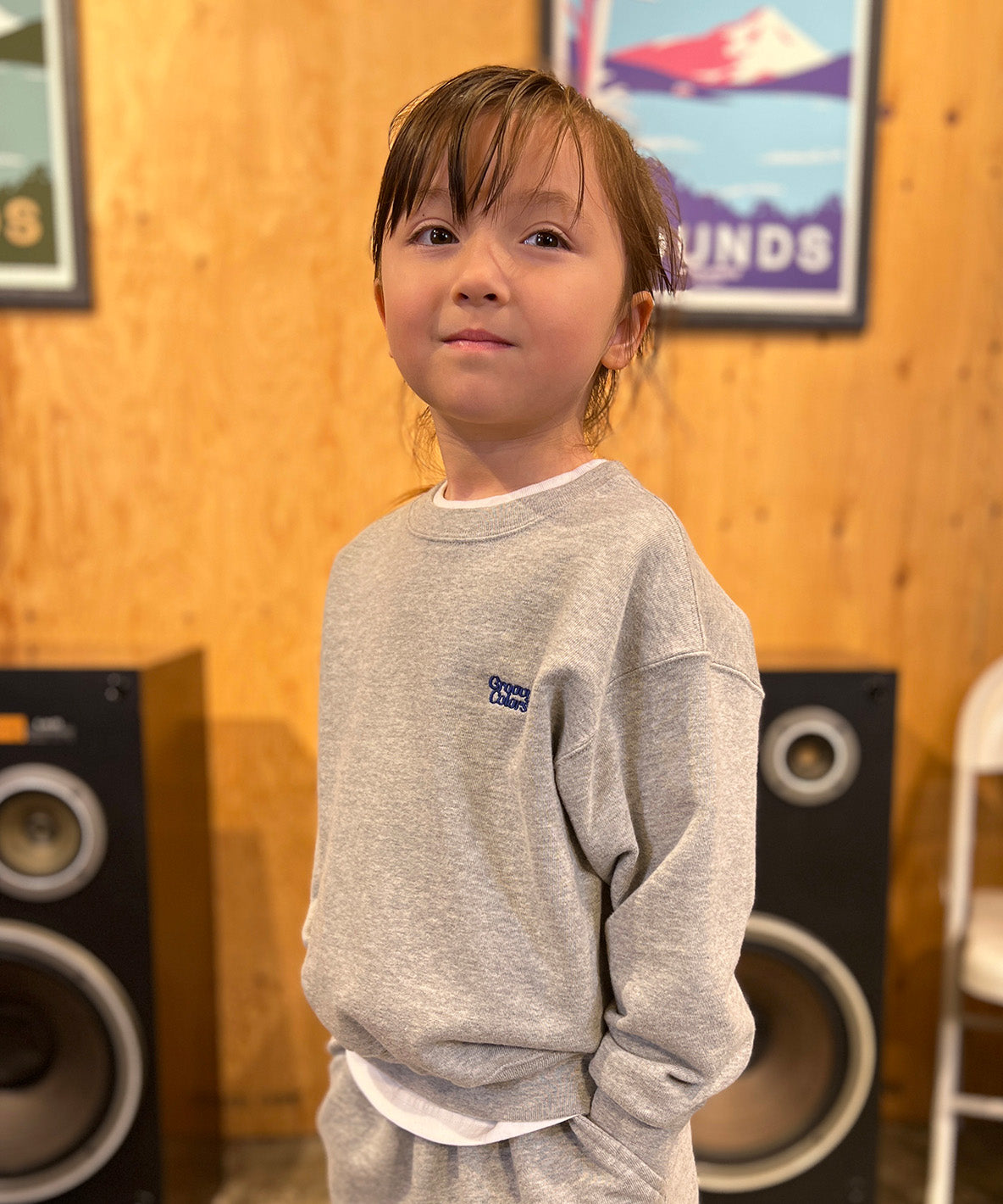 GROOVY COLORS Sweatshirt